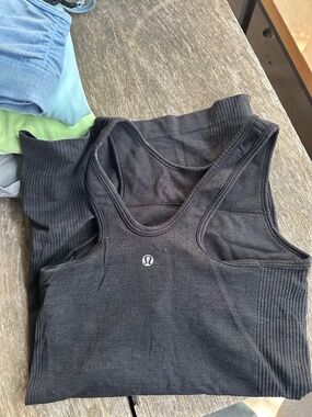 Lululemon Racerback Prism Inkwell in Black, Size 2